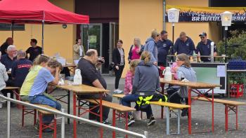 Am Bürgerhaus in Frankenbach angekommen
