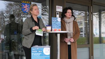 Bürgermeisterin Patricia Ortmann und Dr. Michaele Fink