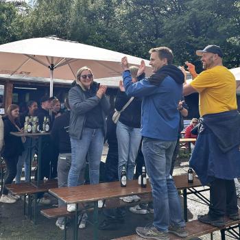 Gute Stimmung beim Waldfest in Fellingshausen