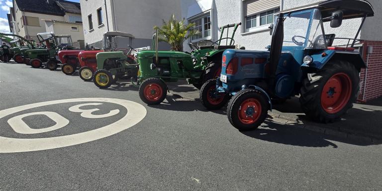 Traktorausstellung beim Brunnenfest