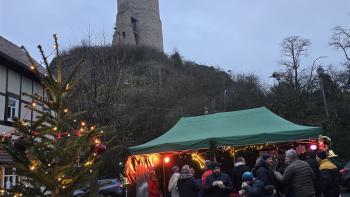 Weihnachtsmarkt unter der Burg Vetzberg