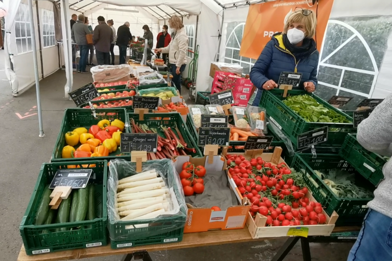Frisches auf dem Wochenmarkt Fellingshausen