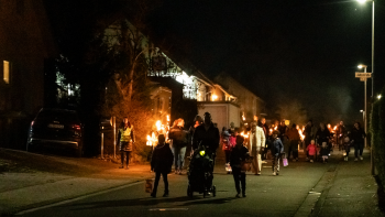 Der Fackelumzug durch das Oberdorf Frankenbach  wurde unterstützt durch die Freiwillige Feuerwehr. 