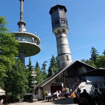 Gipfel-Gottesdienst unter den Dünsbergtürmen