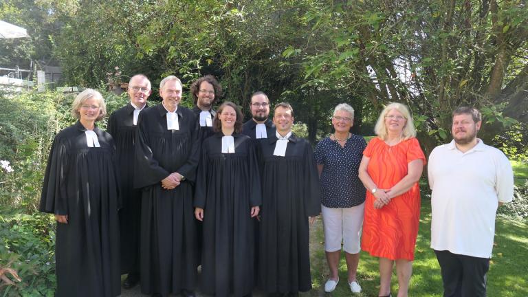 Gruppenbild mit dem neuen Pfarrehepaar