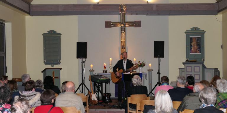 Zeitlos schöne Songs mit Jochen Günther