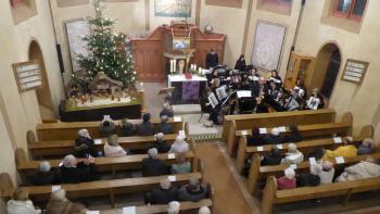 Harmonika Bigband im Kinzenbacher Gotteshaus