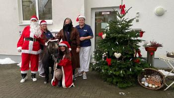 Nikolaus & Flashboy im Seniorenzentrum