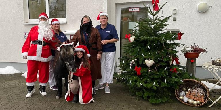 Nikolaus & Flashboy im Seniorenzentrum