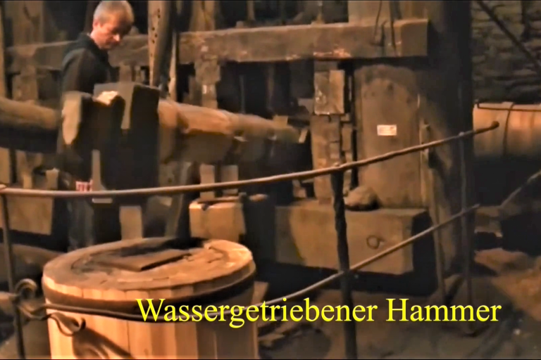 Ein wassergetriebener Hammer