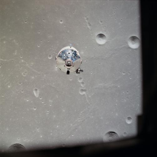 Apollo_11_CSM_photographed_from_Lunar_Module_(AS11-37-5445)