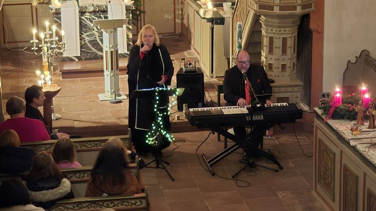 Konzert mit  „The notorious Honey Twins.de“