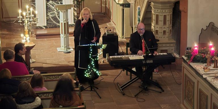 Konzert mit  „The notorious Honey Twins.de“