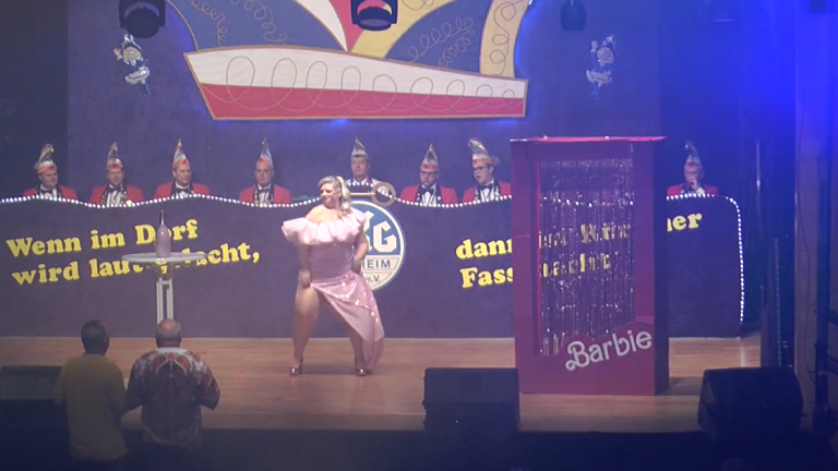 Bella Bellvue - Barbie  