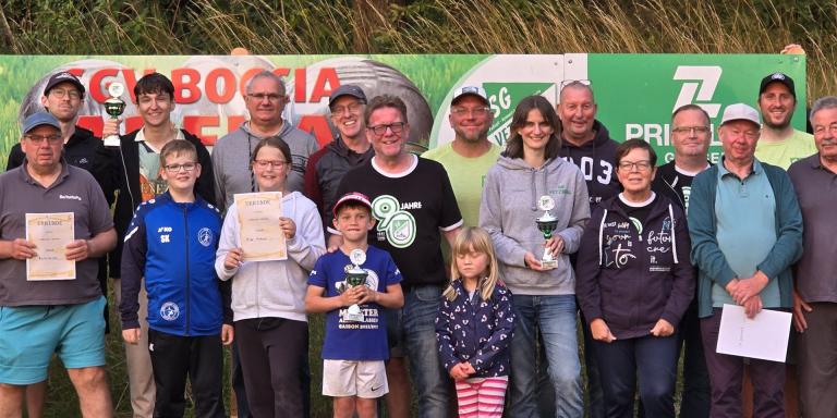 Teilnehmer beim Boccia-Turnier in Vetzberg