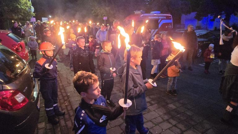 Fackelzug der Freiwilligen Feuerwehr Rodheim