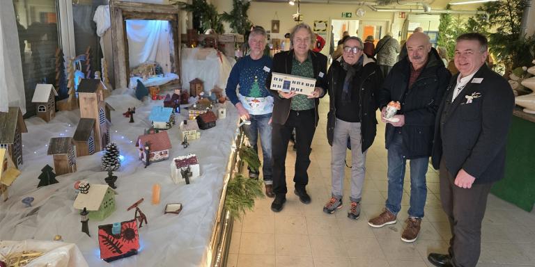 Martin Evenius und Vertreter aus unterstützenden Bereichen.