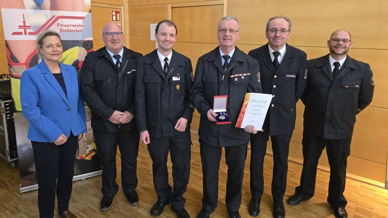 Klaus Kessler, mit der Auszeichnung: Deutsche Feuerwehr-Ehrenkreuz in Silber 