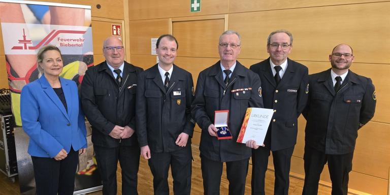 Klaus Kessler, mit der Auszeichnung: Deutsche Feuerwehr-Ehrenkreuz in Silber 