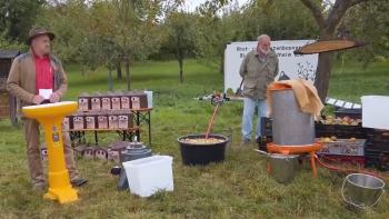 Einweihung der neuen Obstpresse