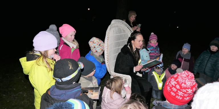 Annette Lust las das Märchen vom „Aschenputtel“